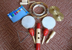 Instrumenty muzyczne.