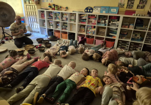 Relaksacyjny koncert na cudownych instrumentach.